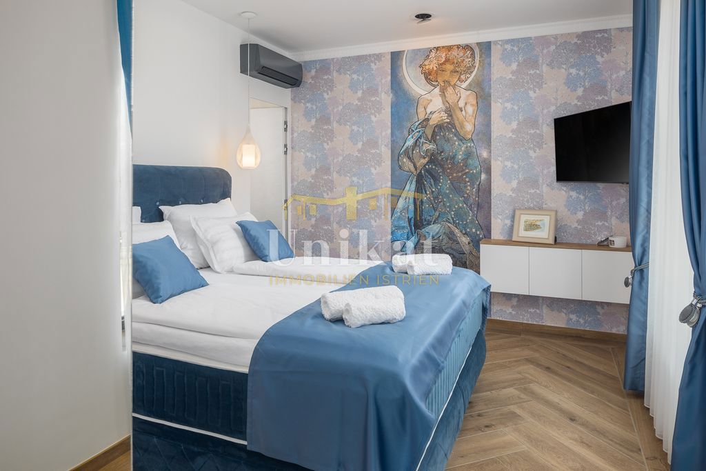 Nova moderna vila samo 400 metrov od morja